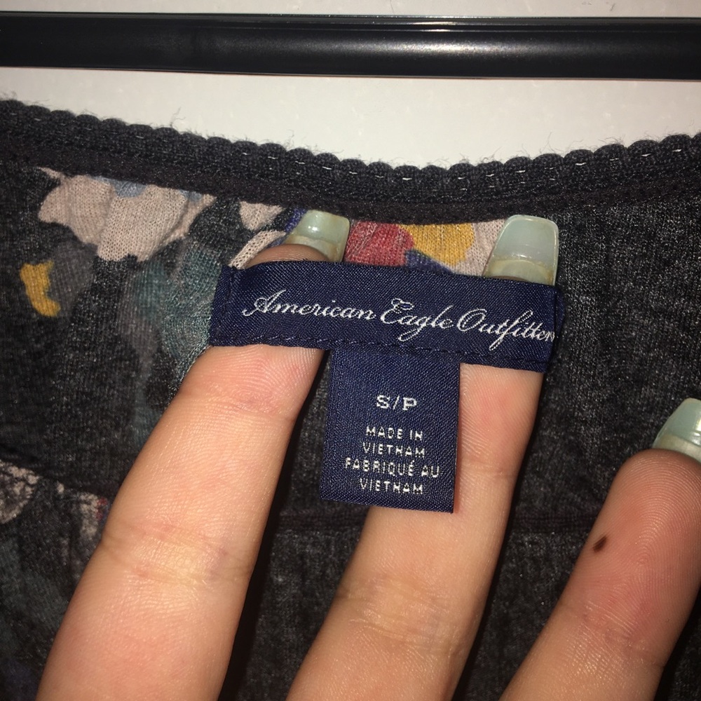 American Eagle Blouse - Picture 2 of 2